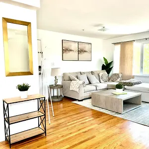 Stylish Evergreen By Airport Apartment Newark
